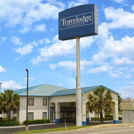 Travelodge By Wyndham Montgomery East Exterior photo